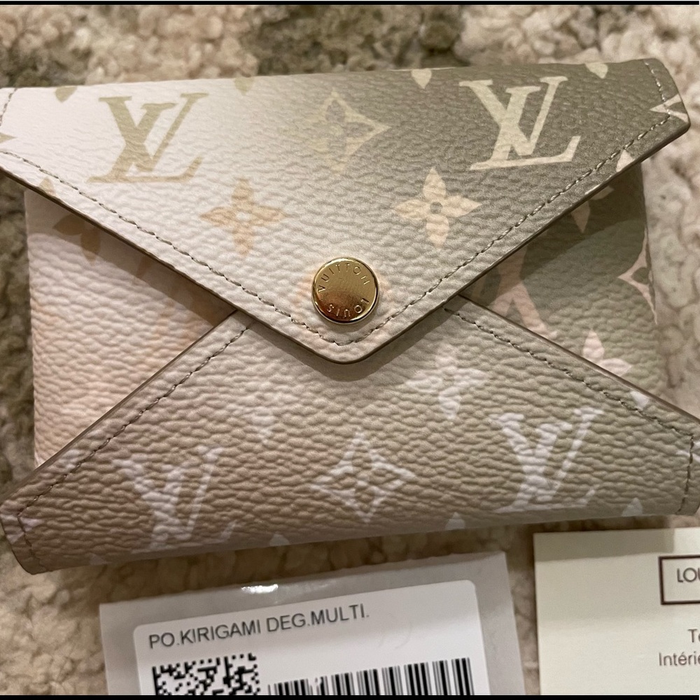 🚫sold🚫 Louis Vuitton Kirigami Pochette Small Monogram Sunset Khaki